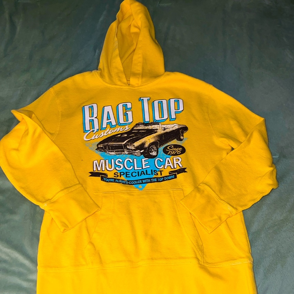 Unisex Hoodie Pullover with front pockets